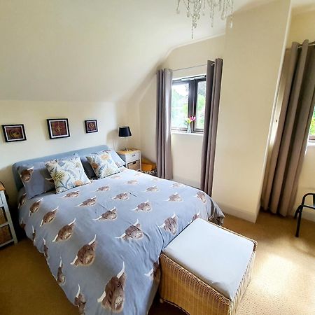 Lindas Retreats Self Catering Accommodation 1 Bedroom Cottage Or 3 Bedroom House Томинтул Екстериор снимка