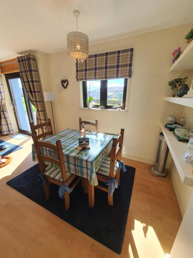 Lindas Retreats Self Catering Accommodation 1 Bedroom Cottage Or 3 Bedroom House Томинтул Екстериор снимка